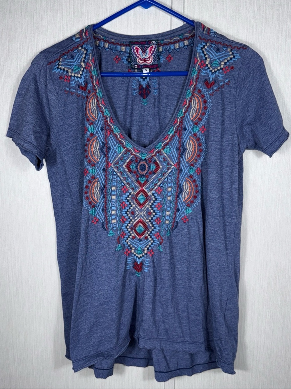 Johnny Was A Floral-Embroidered V-Neck Top Tee Short Sleeve T-Shirt Blue Artsy